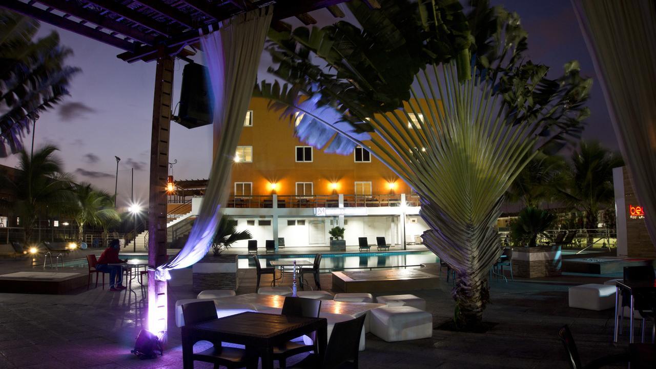 M Suites Hotel Acra Exterior foto
