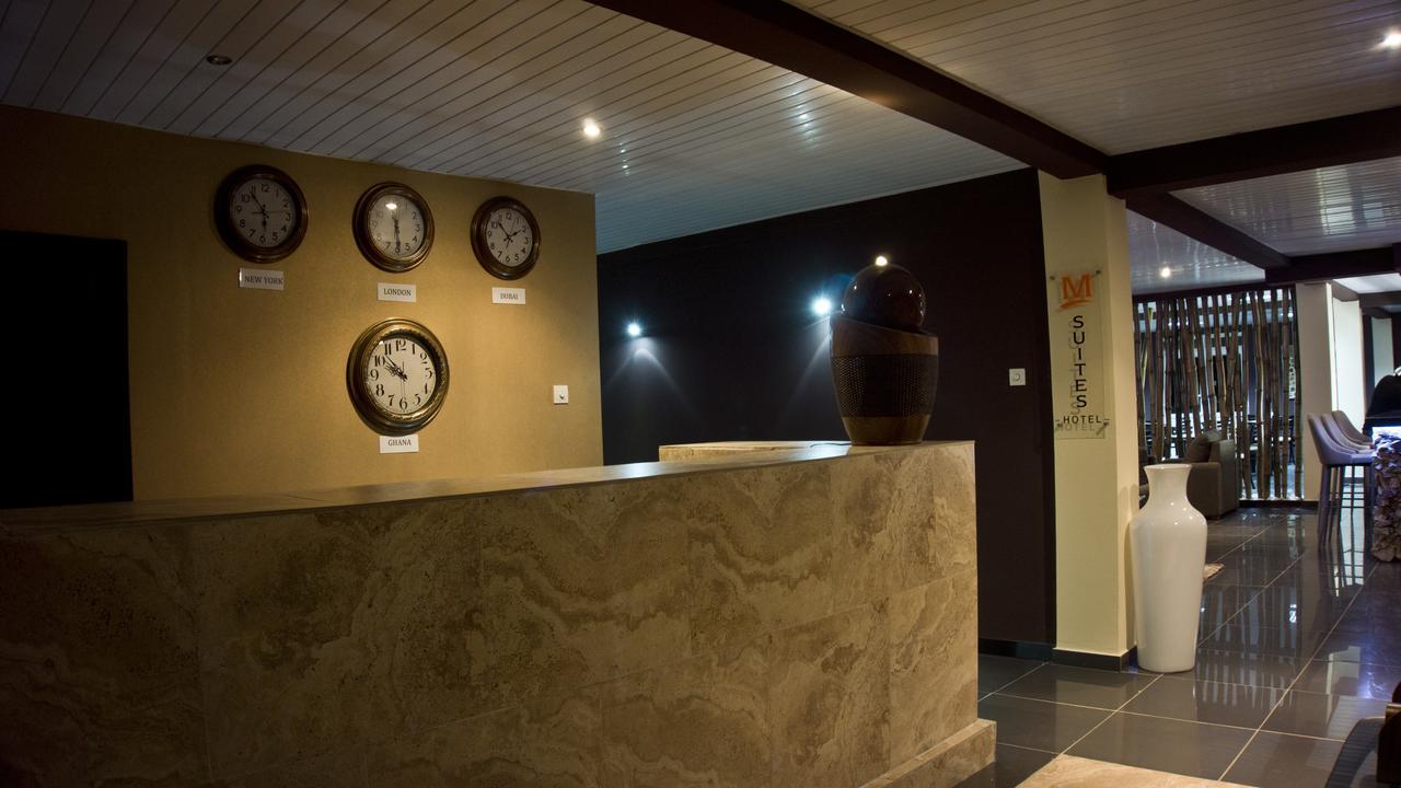 M Suites Hotel Acra Exterior foto