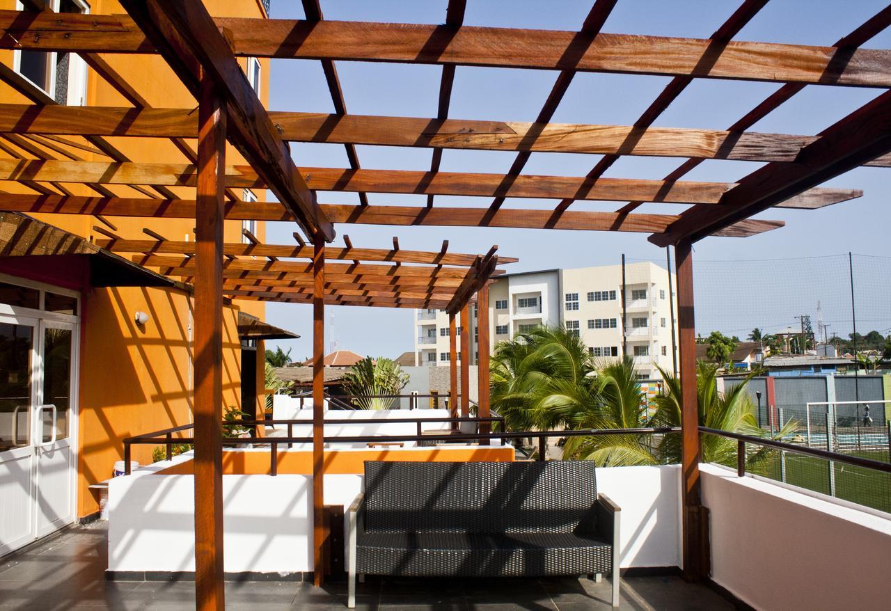M Suites Hotel Acra Exterior foto