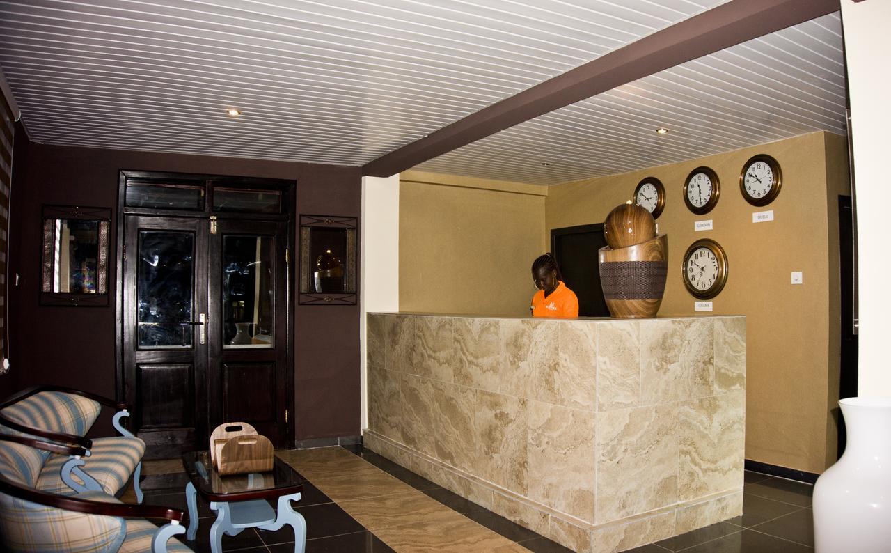 M Suites Hotel Acra Exterior foto