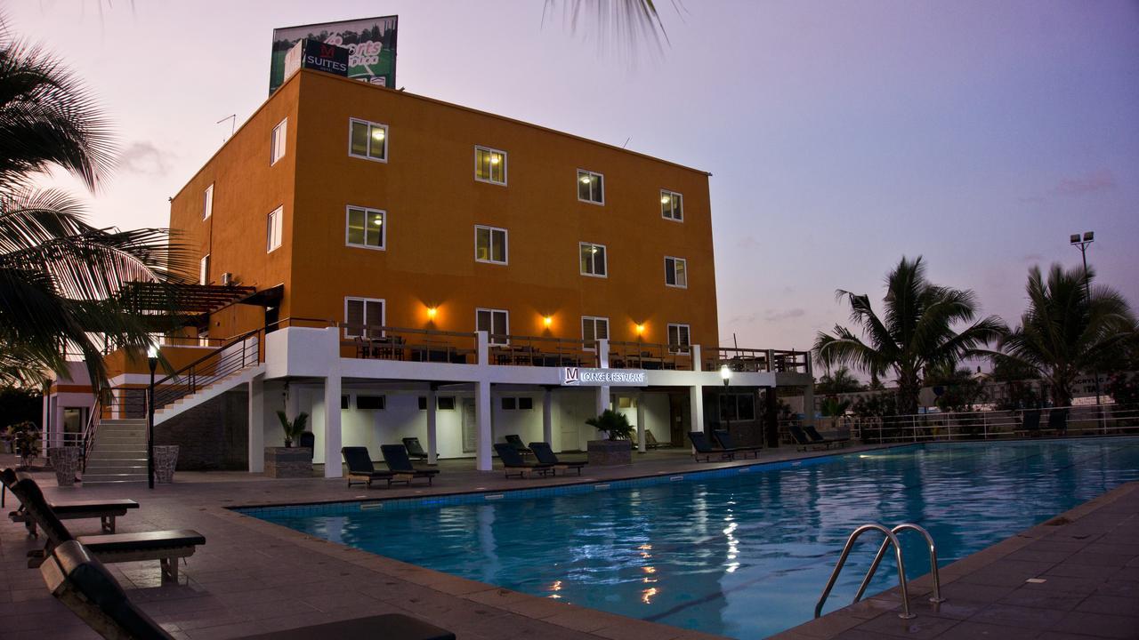 M Suites Hotel Acra Exterior foto