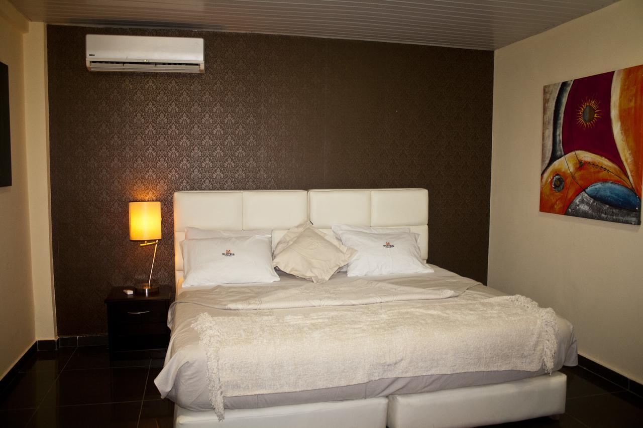 M Suites Hotel Acra Exterior foto