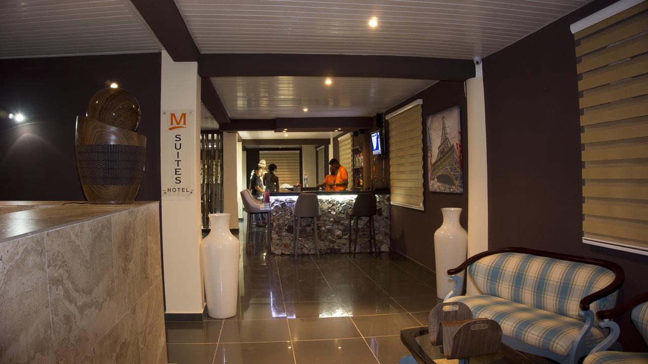 M Suites Hotel Acra Exterior foto