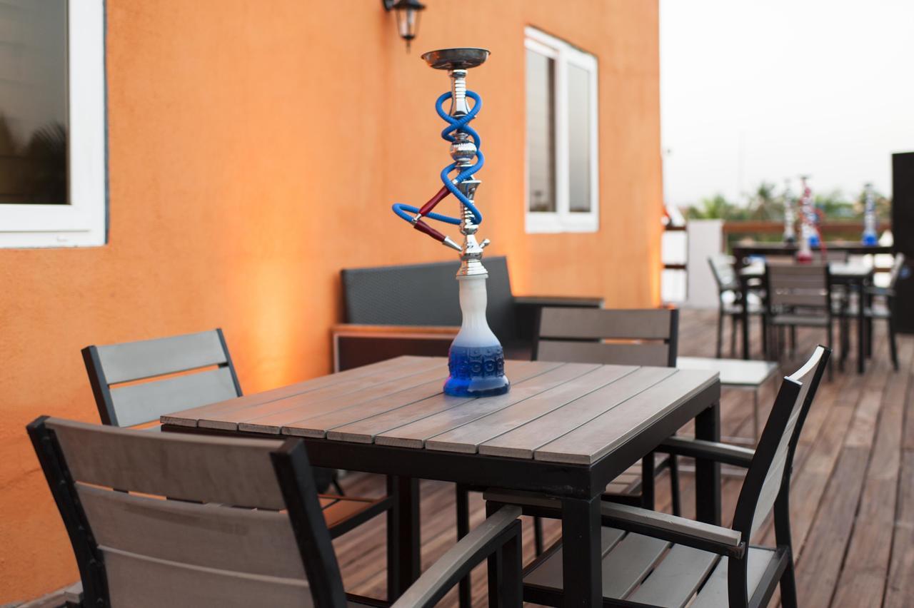 M Suites Hotel Acra Exterior foto