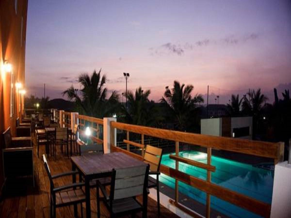M Suites Hotel Acra Exterior foto